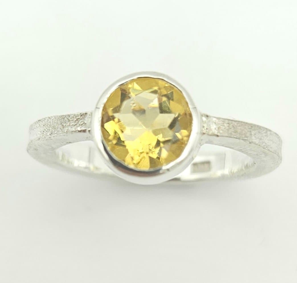 Anillo Ale con citrino talla brillante