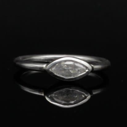 Anillo Equilibrio talla navette